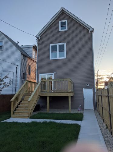 2743 Hamlin Ave, Chicago IL 60647-1012 exterior