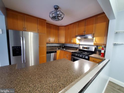 48 Lehavre Ct, Trenton NJ  08619-4723 exterior