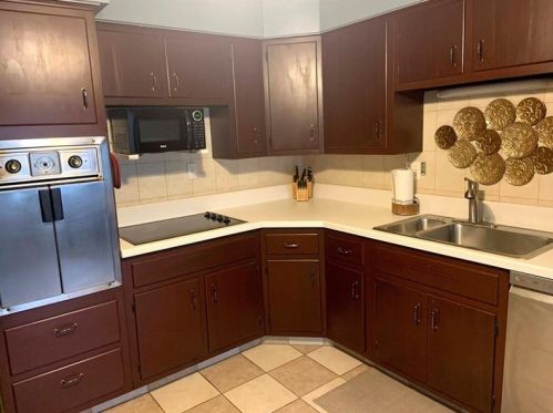 472 1st St, Pittsburgh PA 15227-3800 exterior