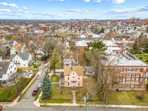 214 Prospect Ave, Mount Vernon NY 10550-2349 exterior