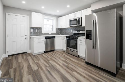 2418 4th St, Philadelphia PA  19148-3905 exterior