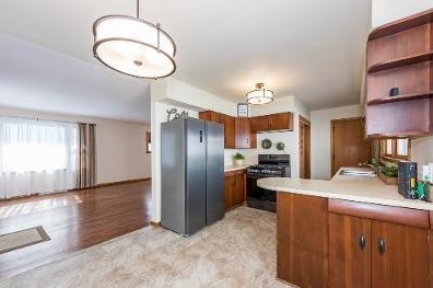 1908 Ave, Waukegan IL 60087-5112 exterior