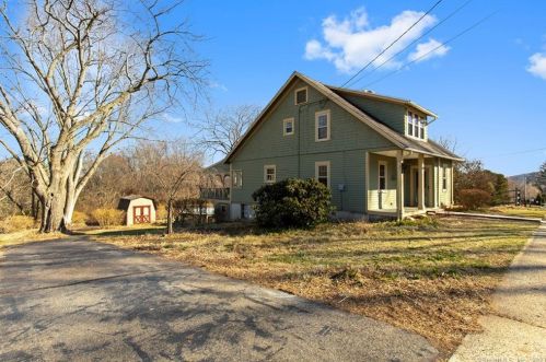 6 Jones Rd, Wallingford CT  06492-4305 exterior