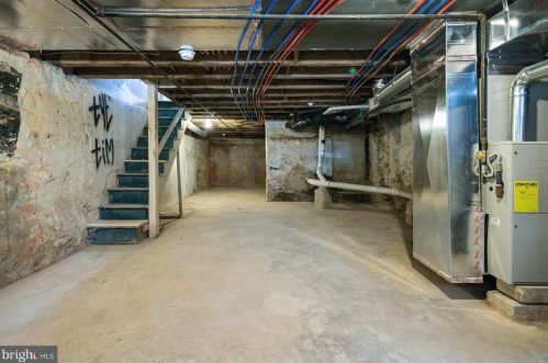 2418 4th St, Philadelphia PA  19148-3905 exterior