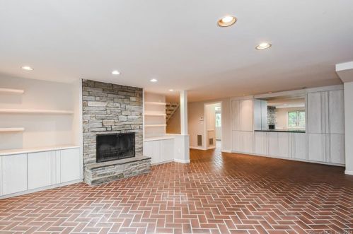 14 Cypress Rd, Hartford CT 06111-5606 exterior