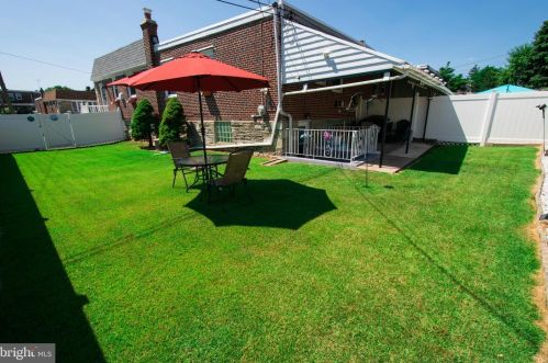 8218 Colfax St, Philadelphia PA 19136-1904 exterior