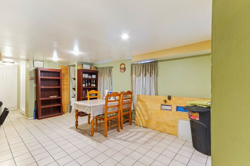 4577 Elston Ave, Chicago IL 60618-1813 exterior