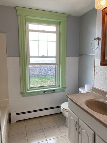 22 Grammont Rd, Worcester MA 01607-1114 exterior