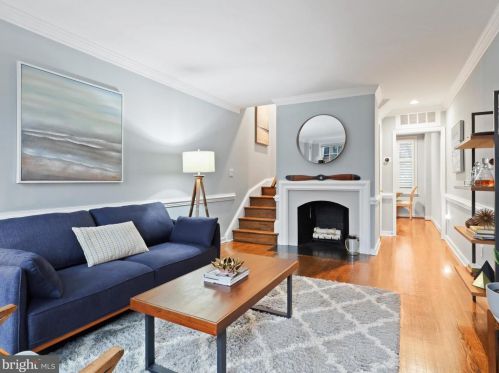 659 Columbus St, Alexandria VA  22314-1848 exterior