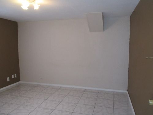 1307 Econlockhatchee Trl, Orlando FL 32825-6108 exterior