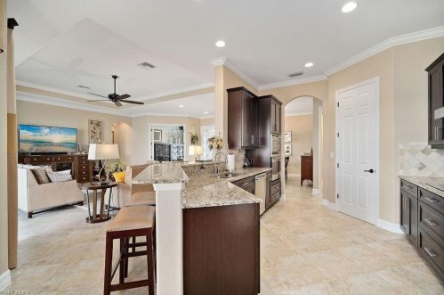 10106 Biscayne Bay Ln, Naples FL 34120-3754 exterior