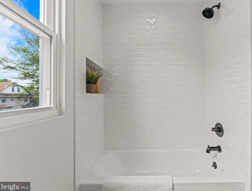 8 Narberth Ter, Camden NJ  08108-1017 exterior