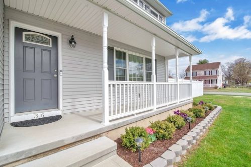 36 Wells St, Springfield, MA 01104-3767