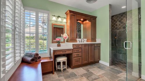 4038 Shorecrest Dr, Orlando FL 32817-1255 exterior