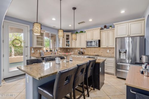 1071 Mason Dr, Chandler AZ 85225-1941 exterior