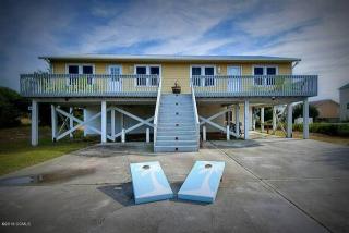 102 Yaupon Dr, Emerald Isle NC  28594-2445 exterior