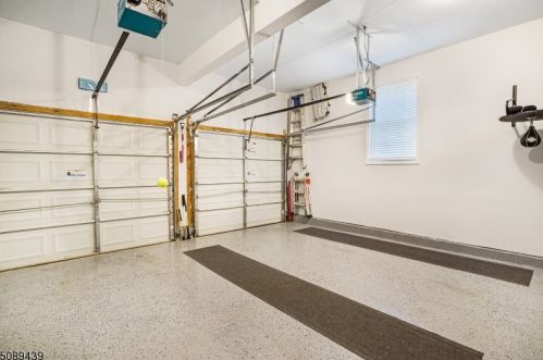 44 Henning Ter, Parsippany NJ 07834-3716 exterior