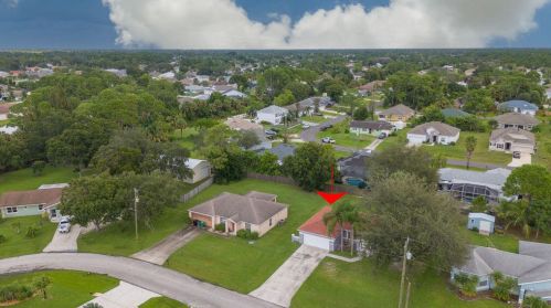 1155 Alexandria Ave, Fort Pierce FL  34953-3401 exterior