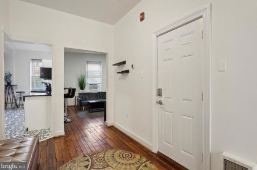 2115 Cumberland St, Philadelphia PA 19125-1718 exterior