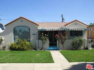 3022 Victoria Ave, Los Angeles CA  90008-4413 exterior