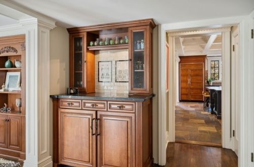 264 Upper Mtn Ave, Montclair NJ 07043-1417 exterior