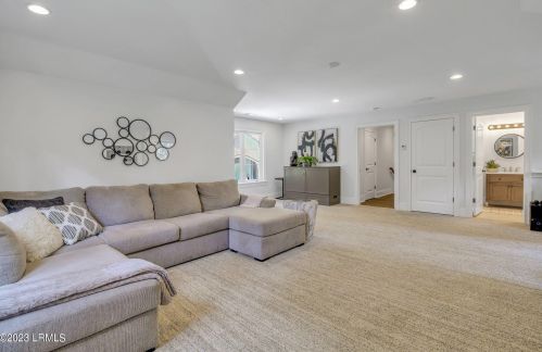 61 Manchester Ct, Bluffton SC 29910-7455 exterior