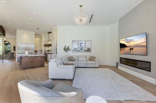 172 Cheshire Way, Naples FL 34110-4413 exterior