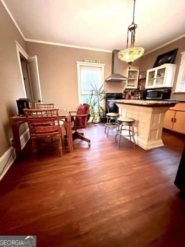 883 Capitol Vw Ave, Atlanta GA 30318-8358 exterior