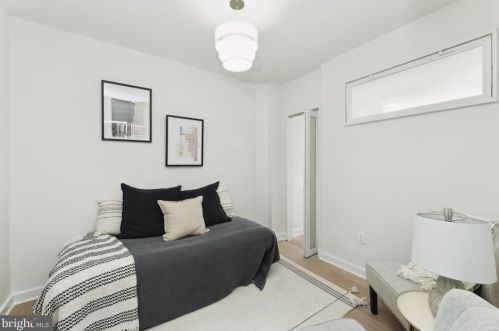 1607 D St, Washington DC  20003-2441 exterior