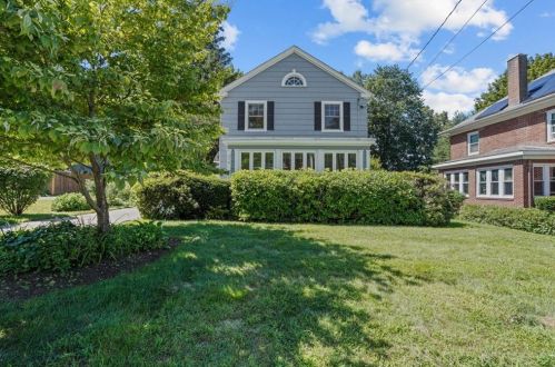 214 Oakley Rd, Woonsocket, RI 02895-1944