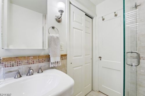 54 Kendal Ave, Maplewood NJ  07040-1143 exterior