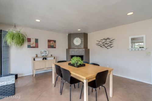 7590 Ln Cienega Dr, Tucson AZ 85712-1423 exterior