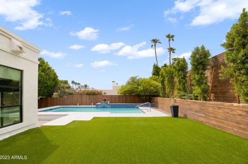 6264 31st Way, Phoenix AZ  85016-2327 exterior