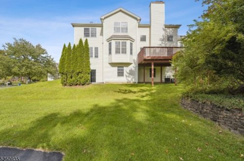 4 Sterling Ct, Whippany NJ  07981 exterior