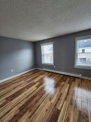 84 Modena Dr, Concord NH  03303-1550 exterior