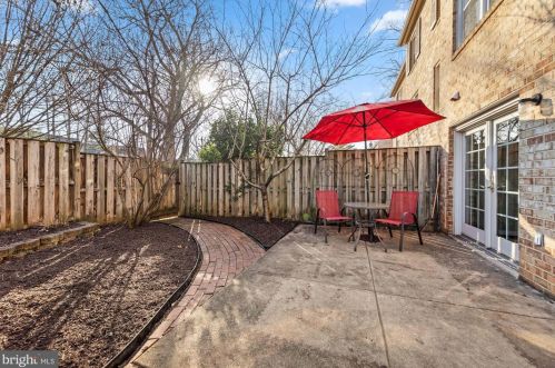 10205 Arizona Cir, Bethesda MD 20817-1227 exterior