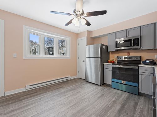 5160 King Arthurs Ct, Milwaukee WI 53221-3138 exterior