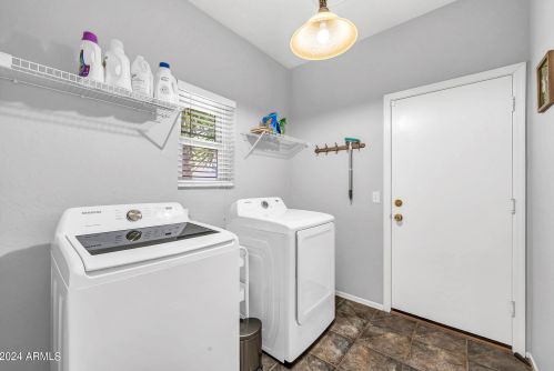 2542 Indian Wl Pl, Chandler AZ 85249-4168 exterior