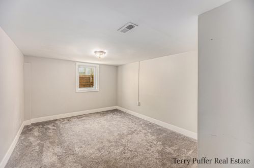 2160 Mayfair Ave, Meskegon MI 49441-3621 exterior