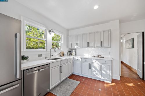 1368 Hopkins St, Berkeley CA 94707-2634 exterior