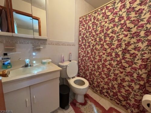 88 Rome St, Newark NJ 07105-3406 exterior