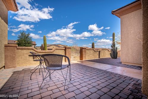 1141 Tenniel Dr, Green Valley, AZ 85614-6166