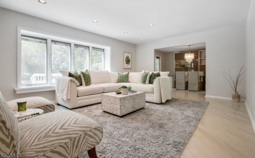 62 Cornell Dr, Livingston NJ  07039-5519 exterior