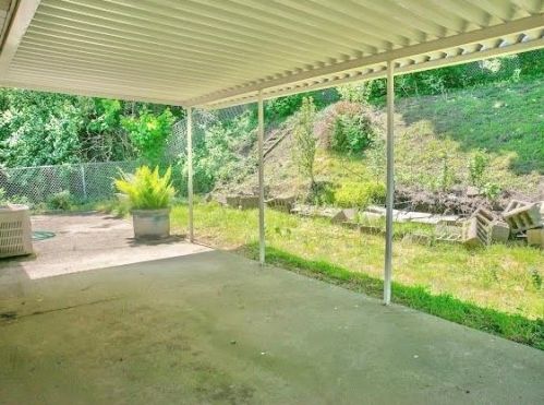 1766 Chessland St, Pittsburgh PA 15205-4003 exterior