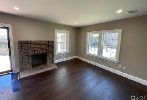 17 Adelaide Ave, New Brunswick NJ  08904-1600 exterior