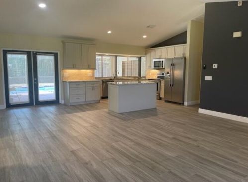 561 Sunnybrook Ter, Fort Pierce FL 34983-2669 exterior