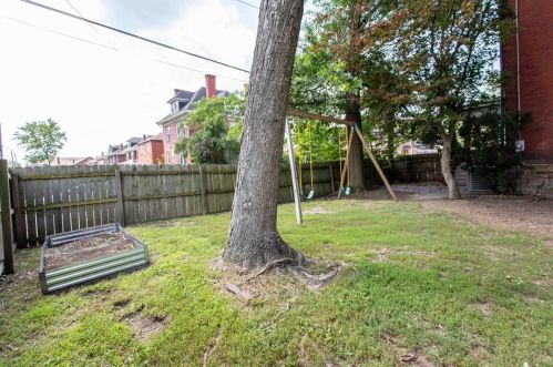 829 Braddock Ave, Pittsburgh PA 15221-3421 exterior