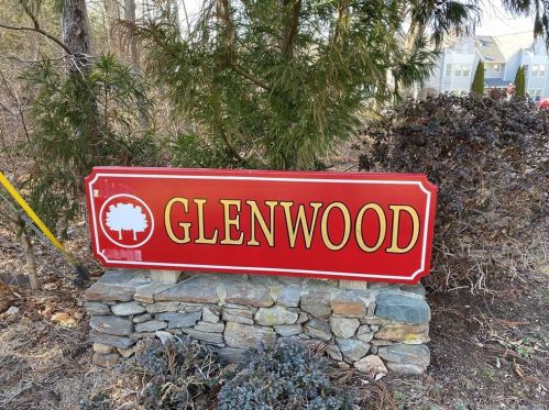 16 Woodhill Rd, Milford CT 06461-2368 exterior