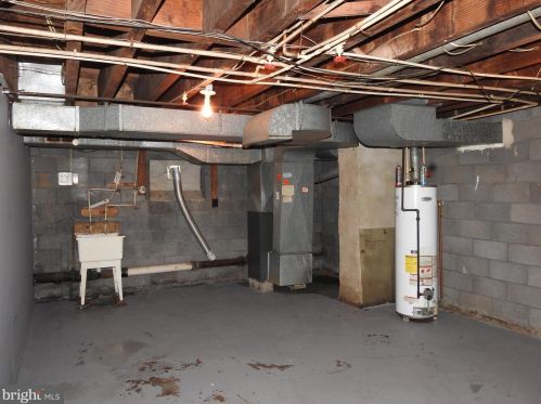 377 Morse St, Camden NJ 08105-2710 exterior