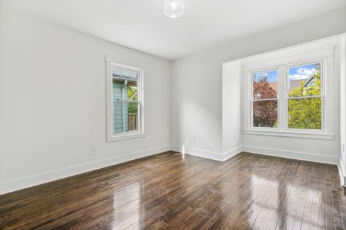 2750 Murray Ave, Milwaukee WI  53211-3645 exterior